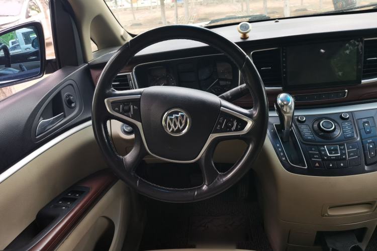 Used Buick GL8 2014 3.0L GT Luxury Business Haoya Edition Steering Wheel