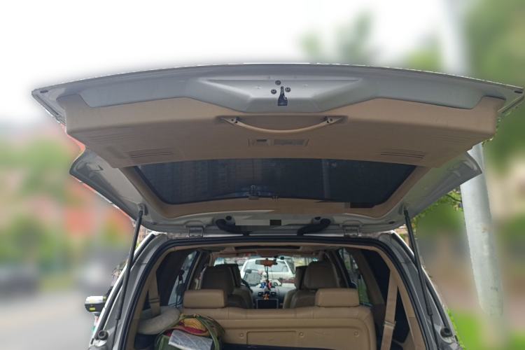 Used Buick GL8 2014 2.4L Executive Edition Trunk