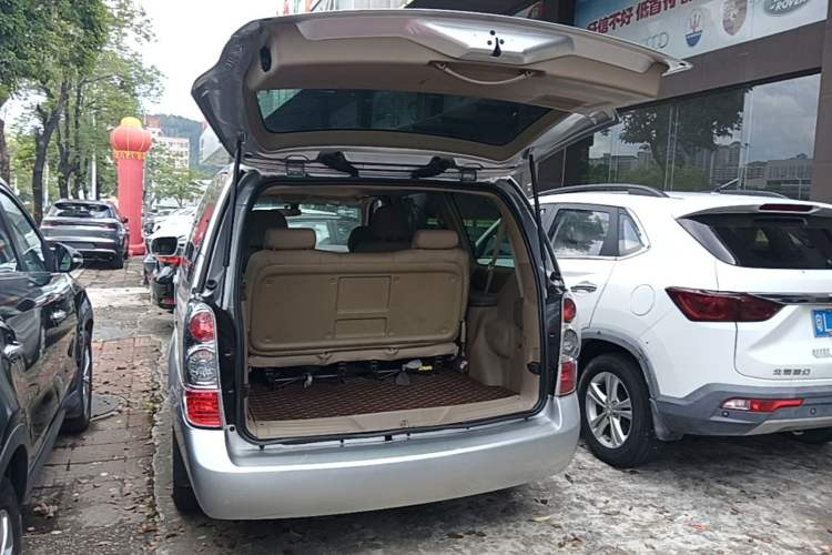 Used Buick GL8 2014 2.4L Classic Edition Trunk