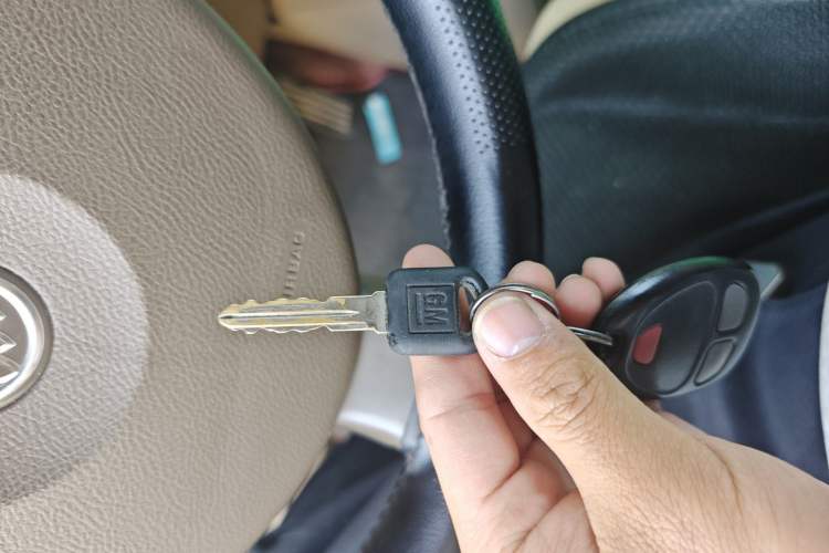 Used Buick GL8 2014 2.4L Classic Edition Vehicle Key