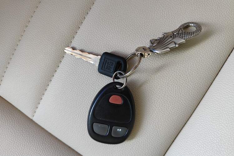 Used Buick GL8 2014 2.4L Classic Edition Vehicle Key