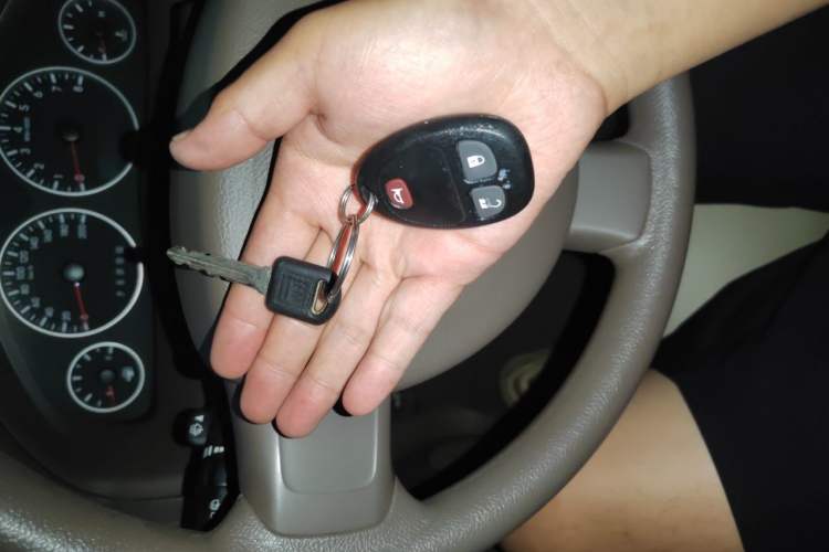Used Buick GL8 2014 2.4L Classic Edition Vehicle Key