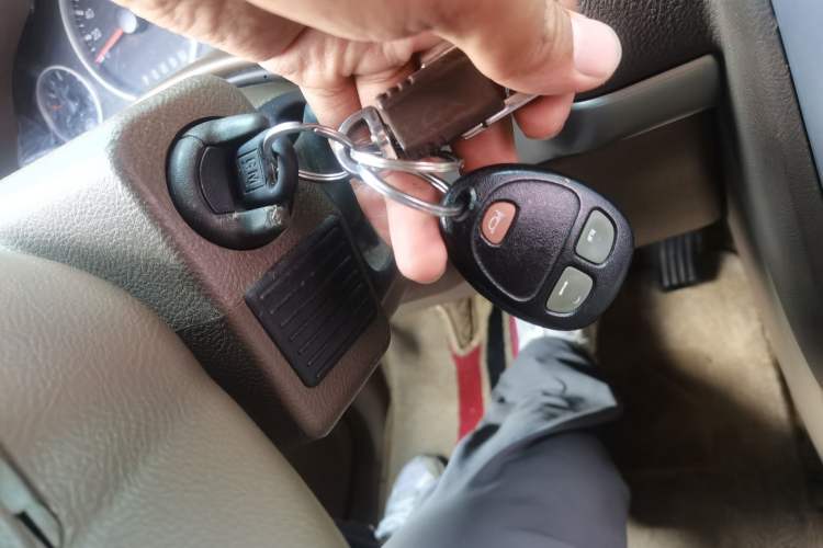 Used Buick GL8 2014 2.4L Classic Edition Vehicle Key