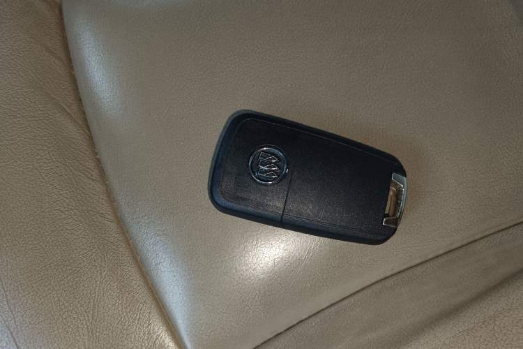 Used Buick GL8 2014 3.0L GT Luxury Business Haoya Edition Vehicle Key