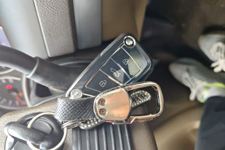 Used Buick GL8 2014 2.4L Classic Edition Vehicle Key