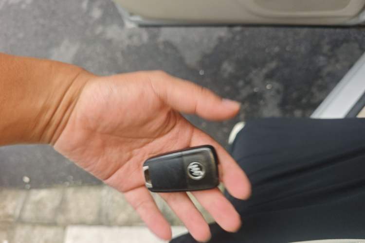 Used Buick GL8 2014 3.0L GT Luxury Business Haoya Edition Vehicle Key