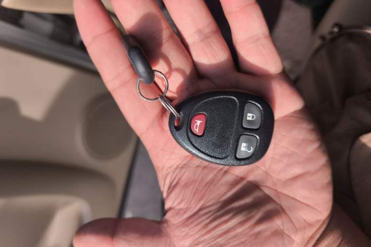 Used Buick GL8 2014 2.4L Classic Edition Vehicle Key