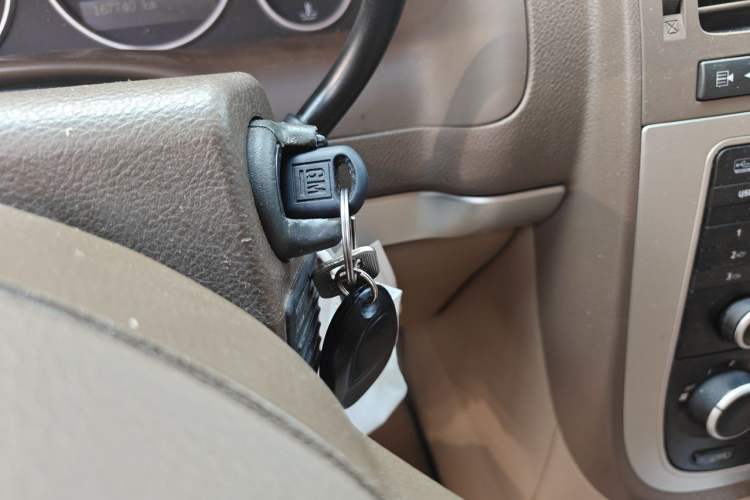 Used Buick GL8 2014 2.4L Classic Edition Vehicle Key