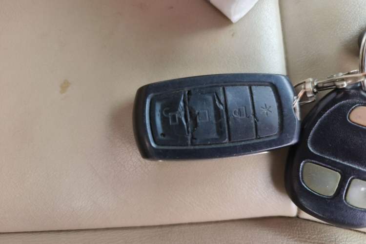 Used Buick GL8 2014 2.4L Executive Edition Vehicle Key