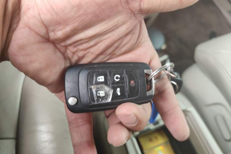 Used Buick GL8 2014 3.0L XT Luxury Business Flagship Edition Vehicle Key