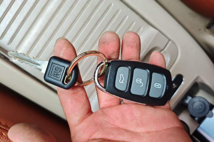 Used Buick GL8 2014 2.4L Classic Edition Vehicle Key
