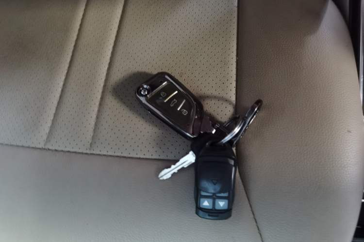 Used Buick GL8 2014 2.4L Classic Edition Vehicle Key