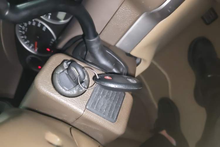 Used Buick GL8 2014 2.4L Comfort Edition Vehicle Key