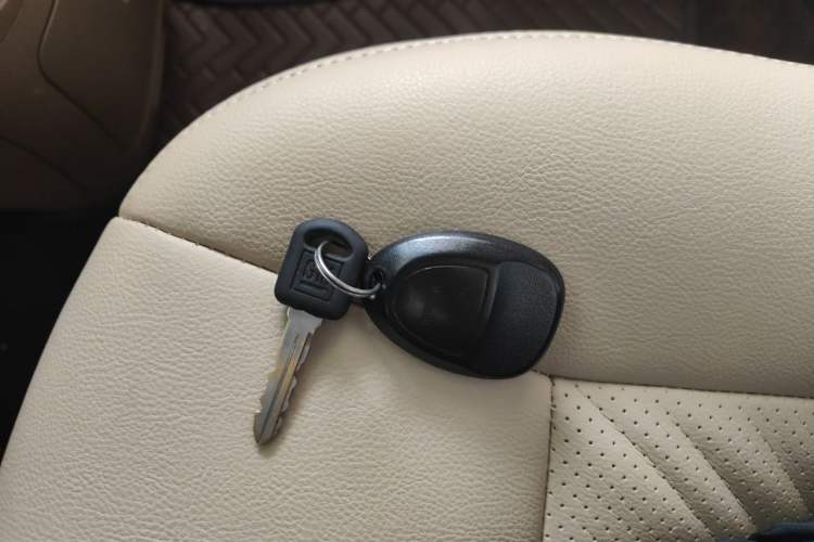Used Buick GL8 2014 2.4L Classic Edition Vehicle Key