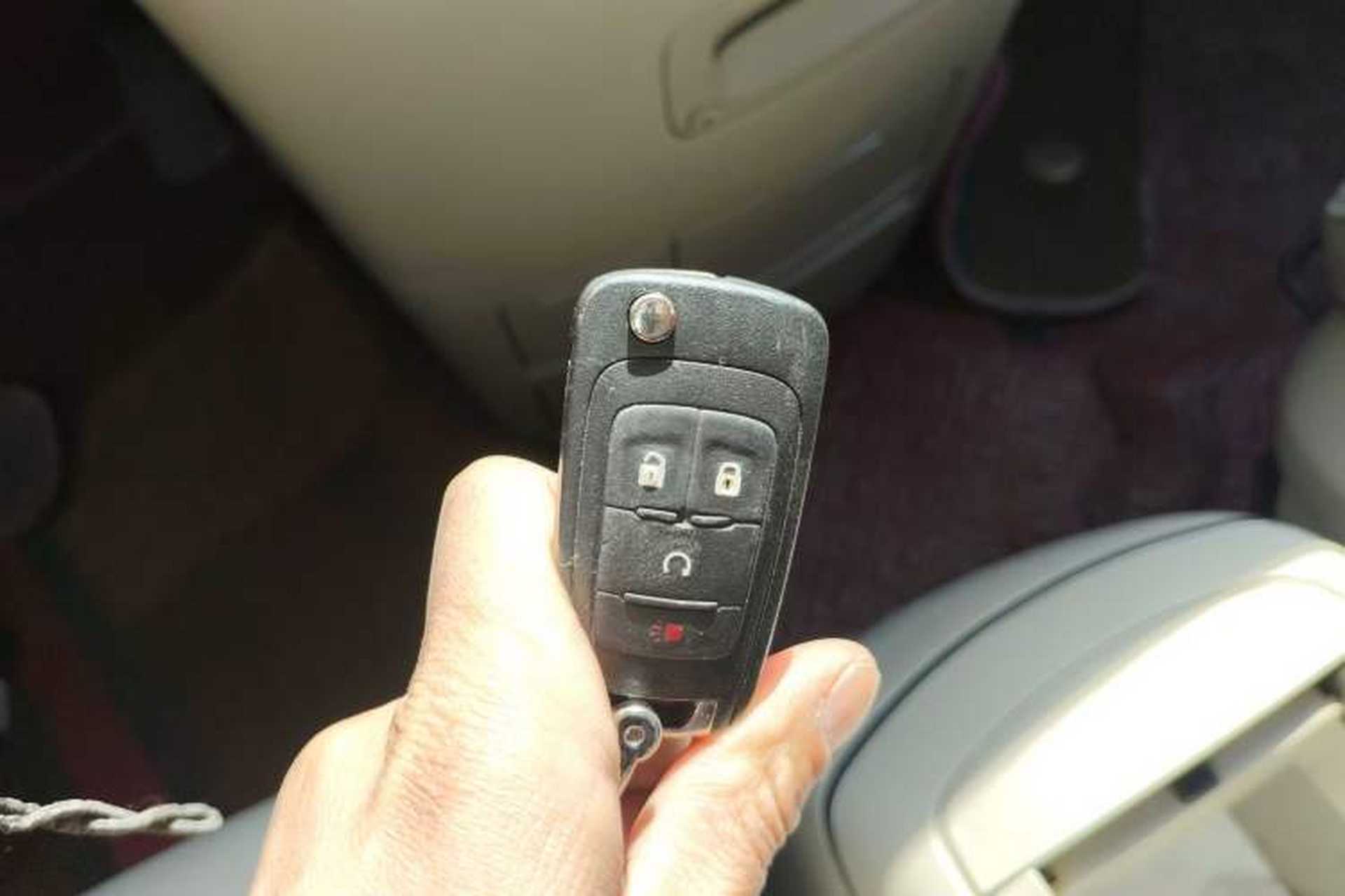 Used Buick GL8 2014 2.4L Executive Edition Vehicle Key