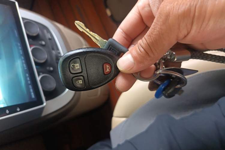 Used Buick GL8 2014 2.4L Classic Edition Vehicle Key