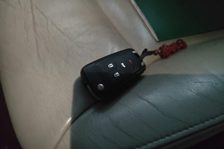 Used Buick GL8 2014 2.4L LT Luxury Business Executive Edition Vehicle Key