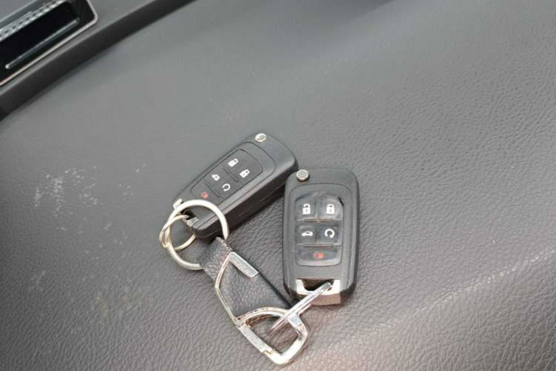 Used Buick GL8 2014 3.0L GT Luxury Business Haoya Edition Vehicle Key