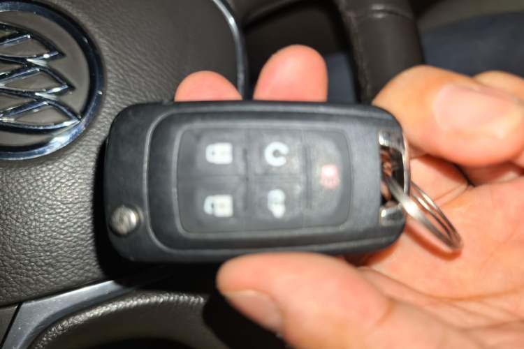 Used Buick GL8 2014 3.0L GT Luxury Business Haoya Edition Vehicle Key