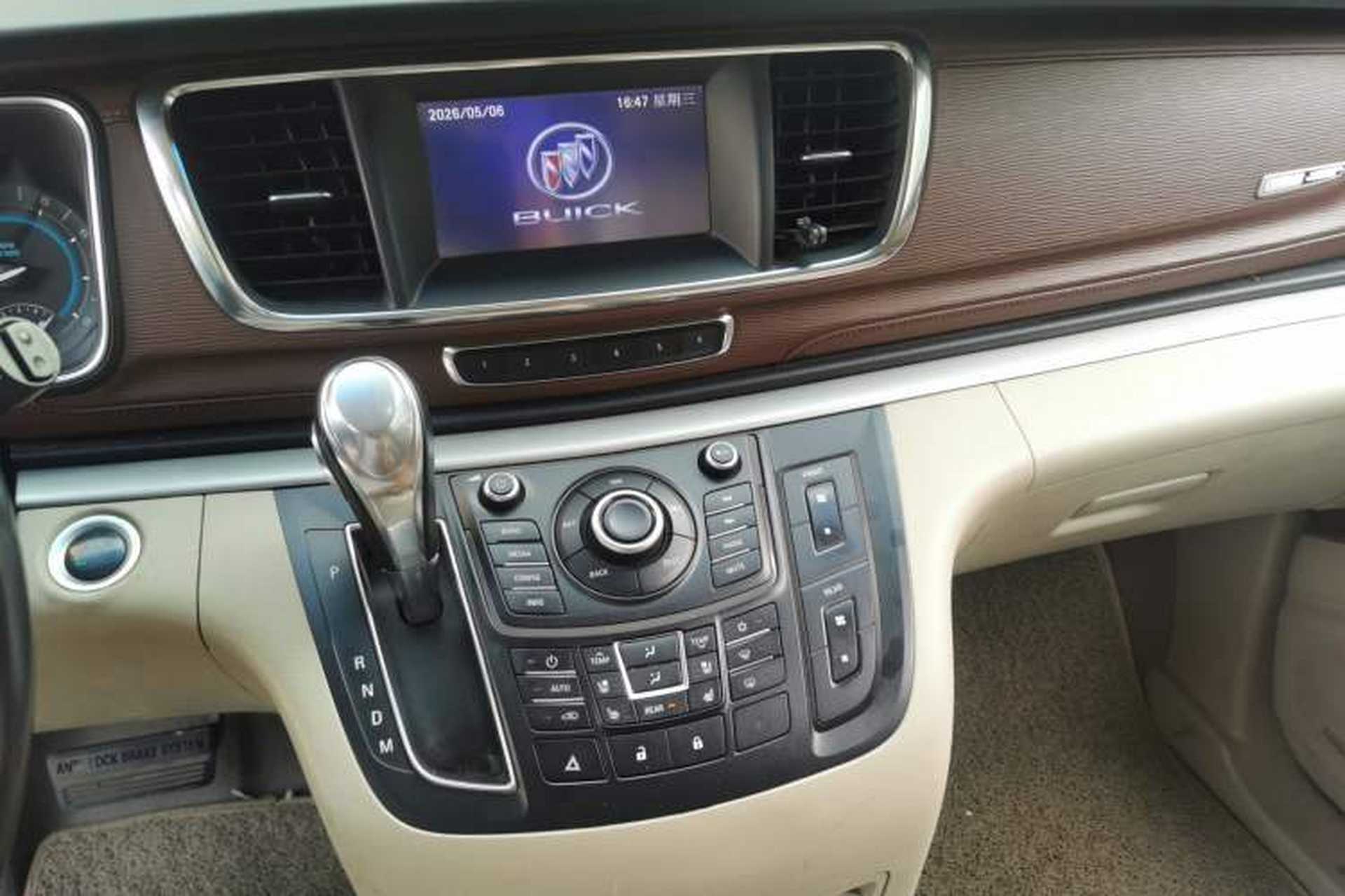 Used Buick GL8 2014 3.0L XT Luxury Business Flagship Edition Audio And AC Panel