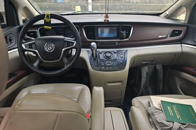 Used Buick GL8 2014 3.0L XT Luxury Business Flagship Edition Center Console