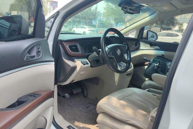 Used Buick GL8 2014 3.0L GT Luxury Business Haoya Edition Driver Seat