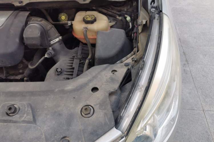 Used Buick GL8 2014 3.0L XT Luxury Business Flagship Edition Engine Bay Left