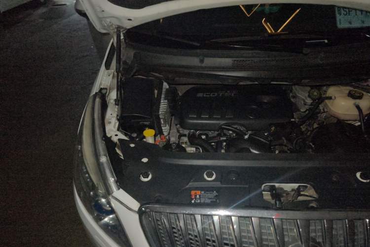 Used Buick GL8 2014 2.4L Executive Edition Engine Bay Right