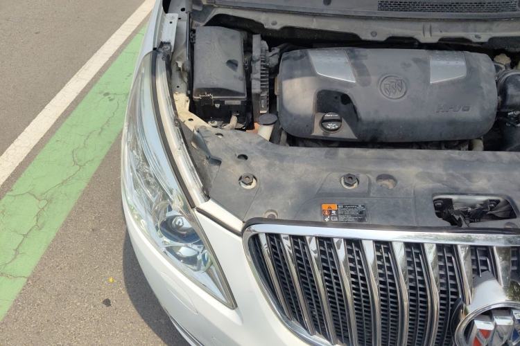 Used Buick GL8 2014 3.0L GT Luxury Business Haoya Edition Engine Bay Right