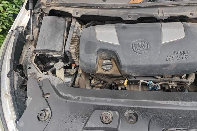 Used Buick GL8 2014 3.0L GT Luxury Business Haoya Edition Engine Bay Right