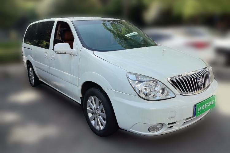 Used Buick GL8 2014 2.4L Classic Edition Front Right 45 Deg