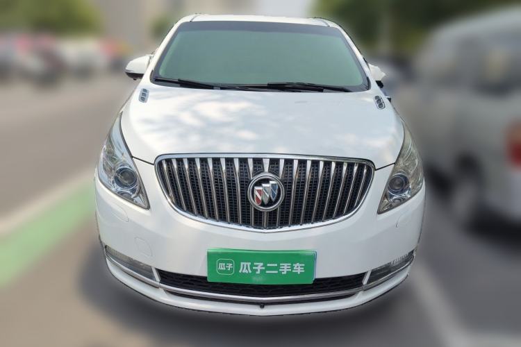 Used Buick GL8 2014 3.0L GT Luxury Business Haoya Edition Front