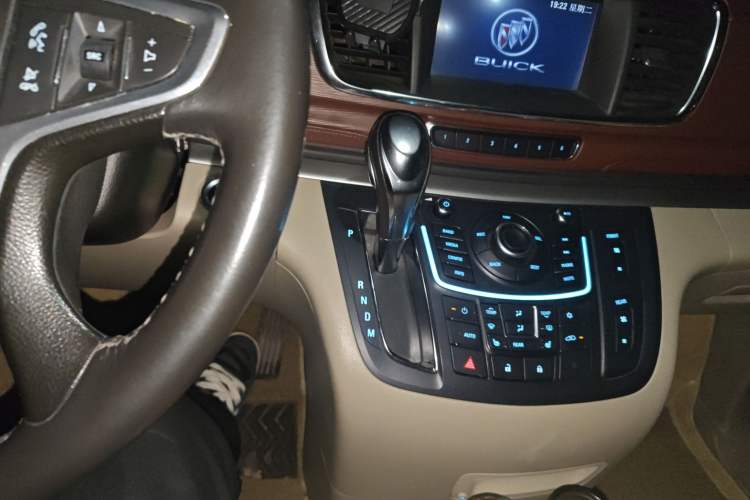 Used Buick GL8 2014 3.0L GT Luxury Business Haoya Edition Gear Lever