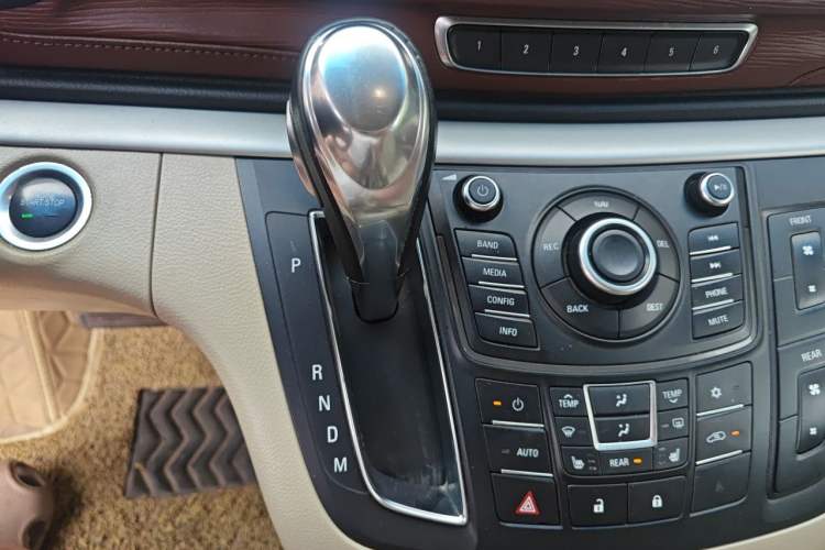 Used Buick GL8 2014 3.0L GT Luxury Business Haoya Edition Gear Lever