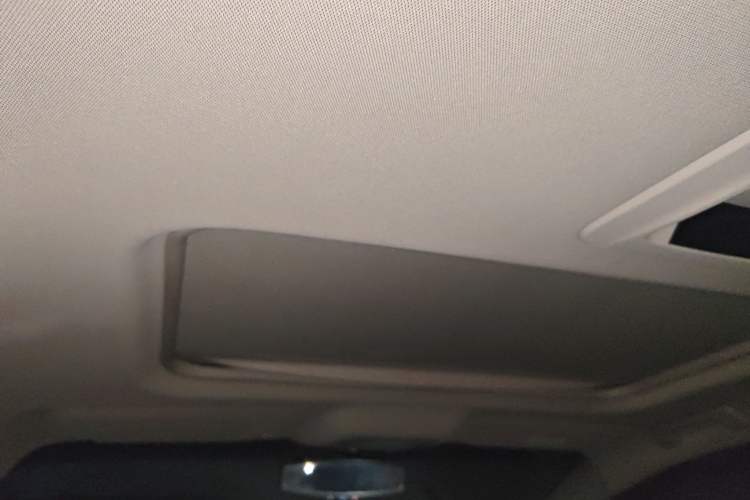 Used Buick GL8 2014 3.0L GT Luxury Business Haoya Edition Headliner