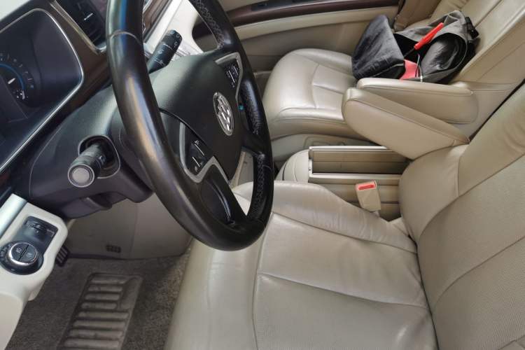 Used Buick GL8 2014 3.0L XT Luxury Business Flagship Edition Left Front Seat