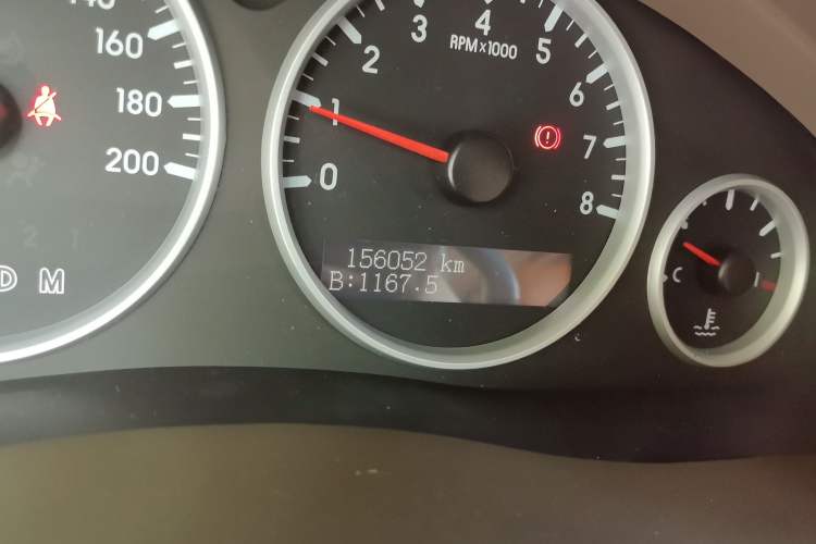Used Buick GL8 2014 2.4L Classic Edition Odometer Close Up