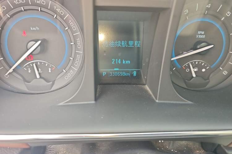 Used Buick GL8 2014 3.0L XT Luxury Business Flagship Edition Odometer Close Up