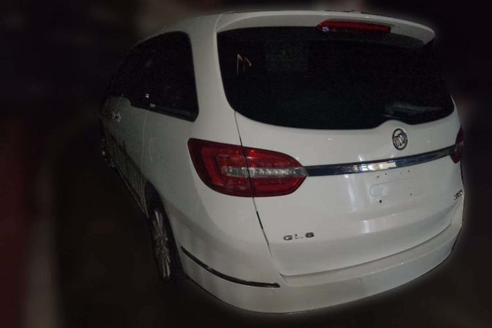 Used Buick GL8 2014 2.4L Executive Edition Rear Left 45 Deg