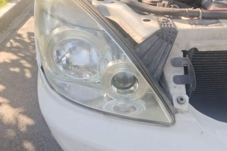 Used Buick GL8 2014 2.4L Comfort Edition Right Front Headlight
