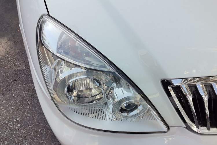 Used Buick GL8 2014 2.4L Classic Edition Right Front Headlight