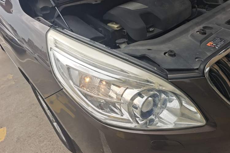Used Buick GL8 2014 3.0L XT Luxury Business Flagship Edition Right Front Headlight