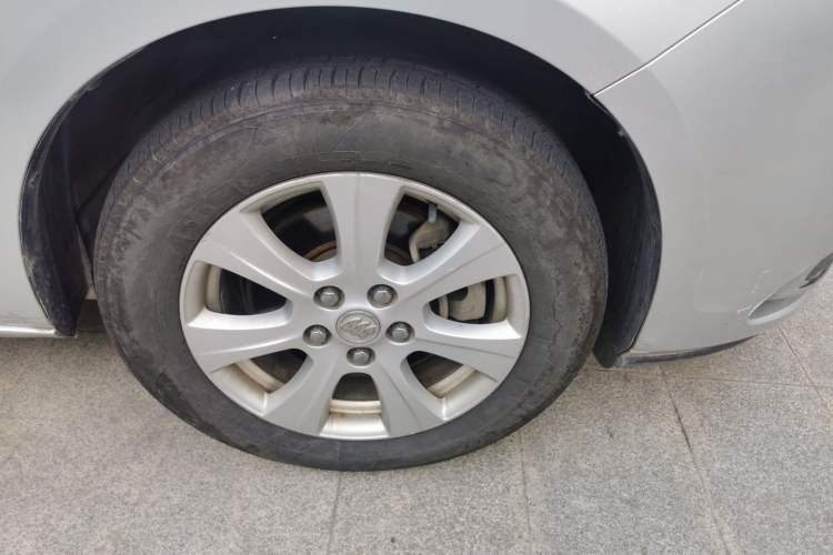 Used Buick GL8 2014 3.0L XT Luxury Business Flagship Edition Right Front Wheel Hub