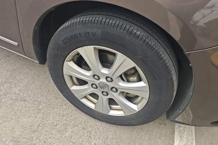 Used Buick GL8 2014 3.0L XT Luxury Business Flagship Edition Right Front Wheel Hub