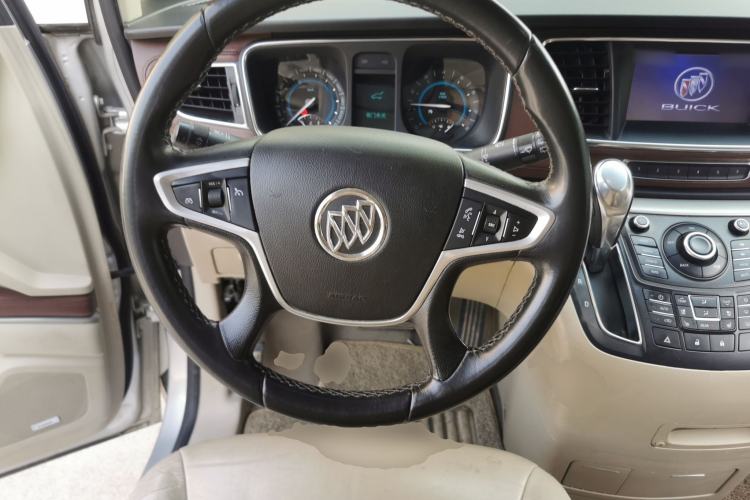 Used Buick GL8 2014 3.0L XT Luxury Business Flagship Edition Steering Wheel