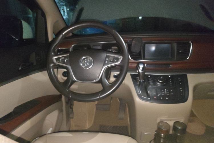 Used Buick GL8 2014 3.0L GT Luxury Business Haoya Edition Steering Wheel