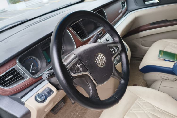Used Buick GL8 2014 3.0L XT Luxury Business Flagship Edition Steering Wheel