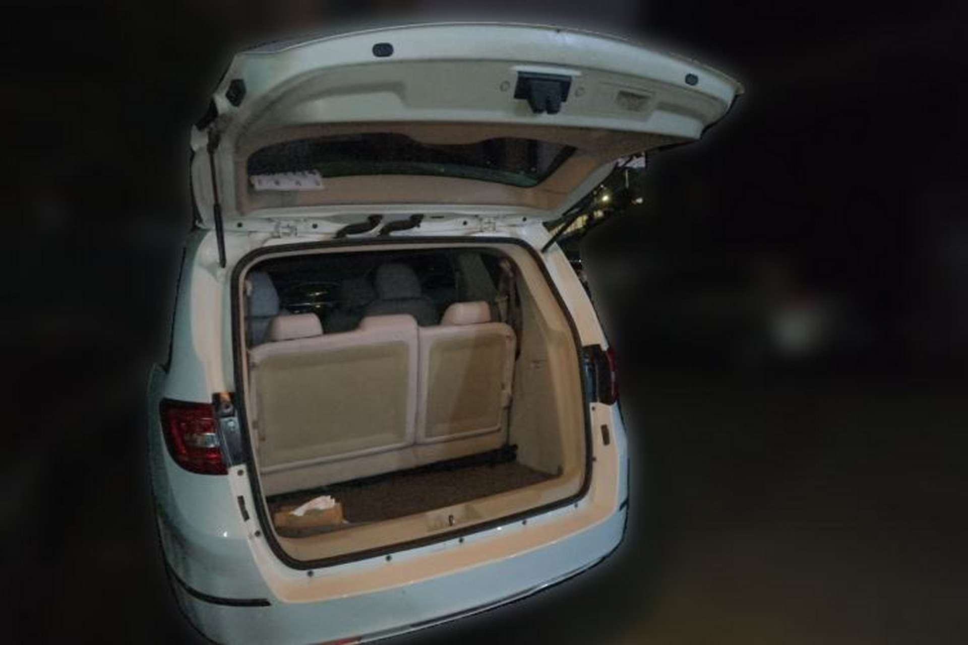 Used Buick GL8 2014 2.4L Executive Edition Trunk