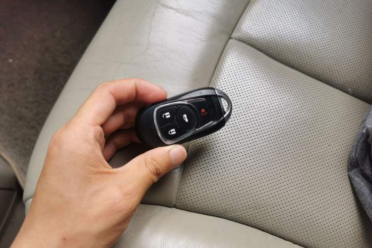 Used Buick GL8 2014 3.0L XT Luxury Business Flagship Edition Vehicle Key