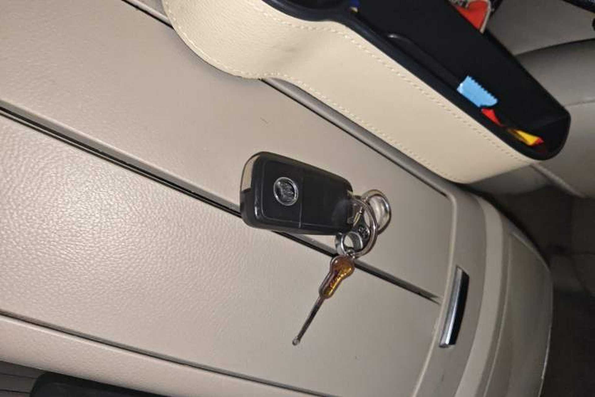 Used Buick GL8 2014 3.0L GT Luxury Business Haoya Edition Vehicle Key
